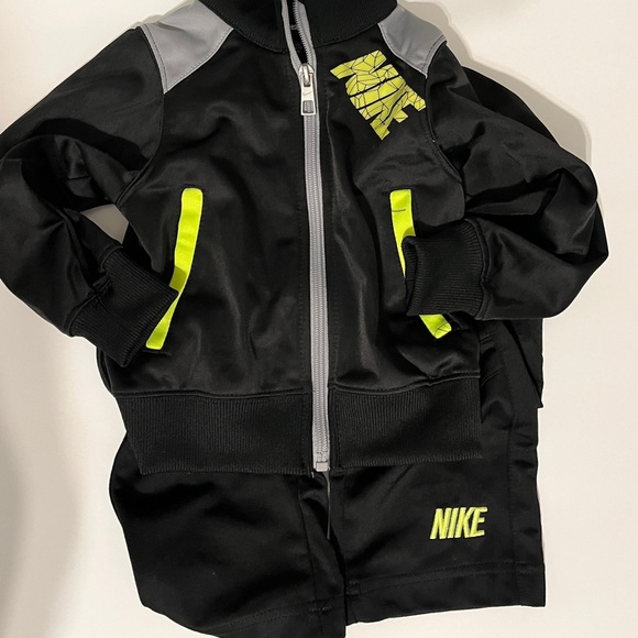 Nike Black Tracksuit with Neon Yellow and Silver Accents - Picture 4 of 5